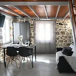Mary Popi 公寓式酒店