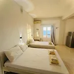 Mary Popi Apart-hotel 3*