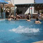 شقة فندقية Mary Popi 3*