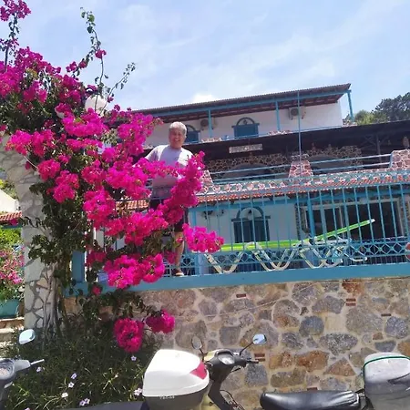 Mary Popi Aparthotel