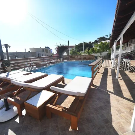 Mary Popi Aparthotel 3*