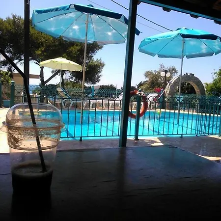 Mary Popi Aparthotel 3*
