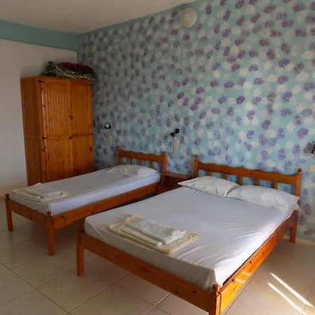 Mary Popi Aparthotel