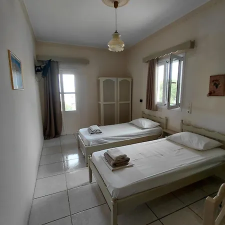Mary Popi Aparthotel 3*