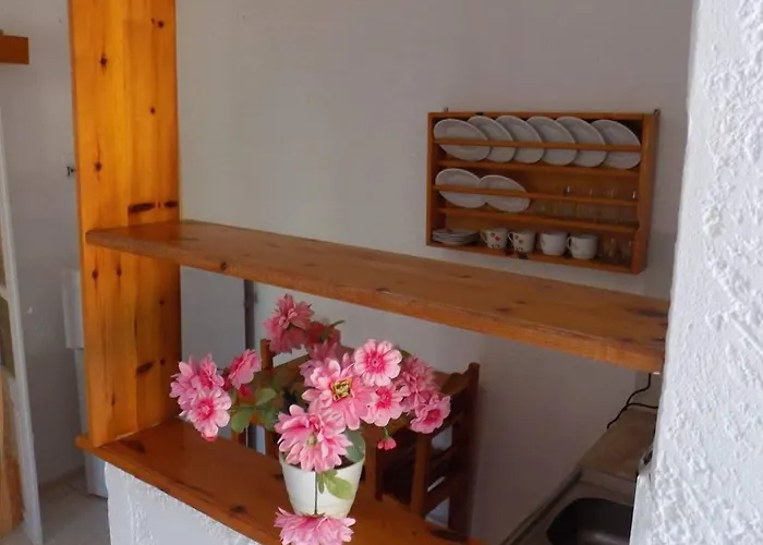 Mary Popi Aparthotel