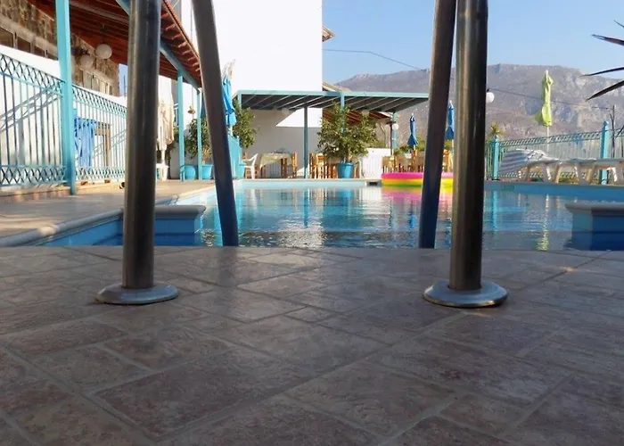 Mary Popi Aparthotel